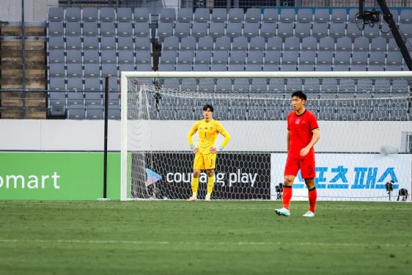 沪媒：颜骏凌进入国足“60场俱乐部”，直言职业联赛  才是古代足球    进步  根基