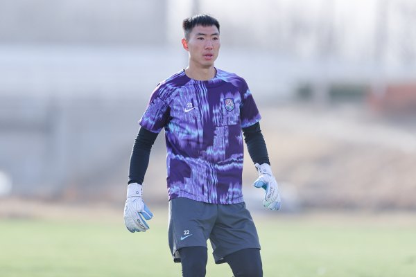 记者：方镜淇昨天已返回天津，恢复情况比预计好但出场还需时间