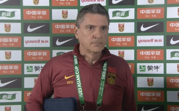 记者：U22国足攻击  不太流畅首先是磨合问题，其次是队员竞技状态  +策略