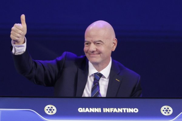 因凡蒂诺:FIFA将和EFC加强协同    未来会继续推动女足运动活动    进步 因凡蒂诺:FIFA将和EFC加强协同    未来会继续推动女足运动活动    进步