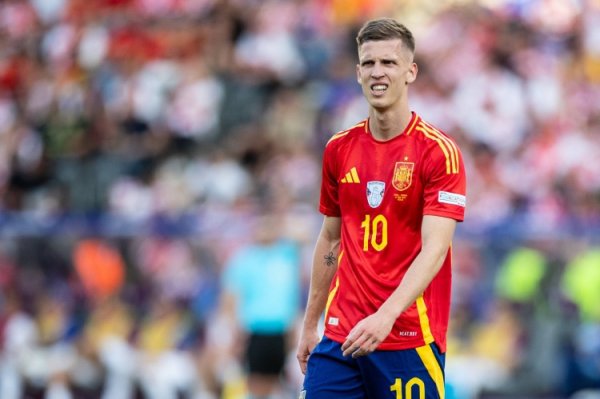 马卡报:奥尔莫因伤退赛西班牙队练习 ,很可能无缘出战格鲁吉亚 马卡报:奥尔莫因伤退赛西班牙队练习 ,很可能无缘出战格鲁吉亚