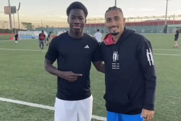 又出妖人!马卡:巴萨15岁妖人通卡拉征战U17欧预赛 2场3球1助 又出妖人!马卡:巴萨15岁妖人通卡拉征战U17欧预赛 2场3球1助