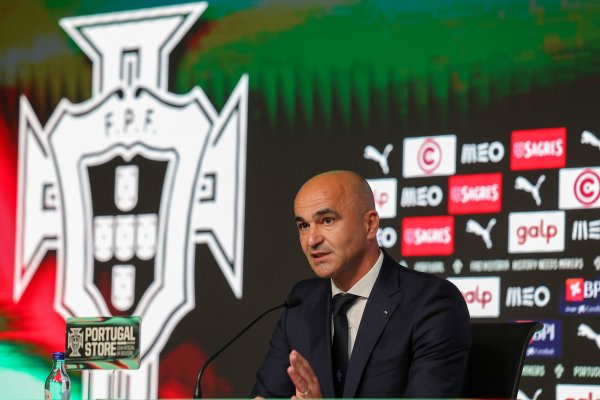 葡萄牙主帅:很喜欢球队的韧性和团队精神 若塔的力量与我们同在 葡萄牙主帅:很喜欢球队的韧性和团队精神 若塔的力量与我们同在