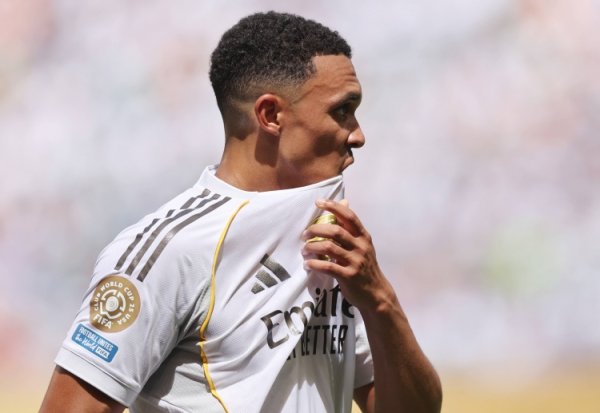 阿斯：阿诺德复健    期有望缩短至五周，但不太可能首战战巴萨