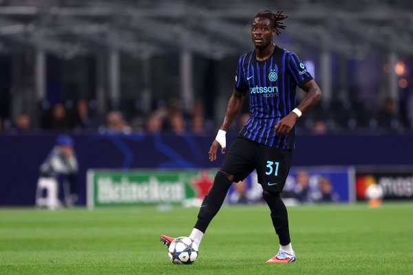 比塞克:我始终渴望上场当守门员也不介意 齐沃非常友好 比塞克:我始终渴望上场当守门员也不介意 齐沃非常友好