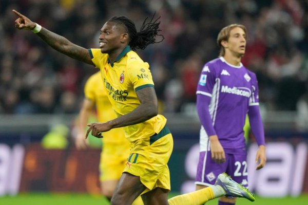 意甲：莱奥双响 AC米兰2-1反转  佛罗伦萨登顶积分榜