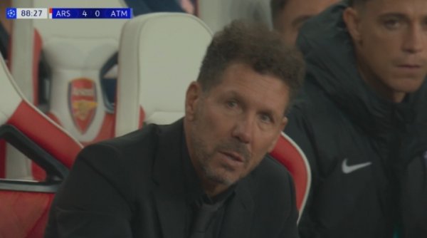 这是要哭了‼️马竞0-4落后阿森纳,西蒙尼眼眶泛红表情复杂 这是要哭了‼️马竞0-4落后阿森纳,西蒙尼眼眶泛红表情复杂