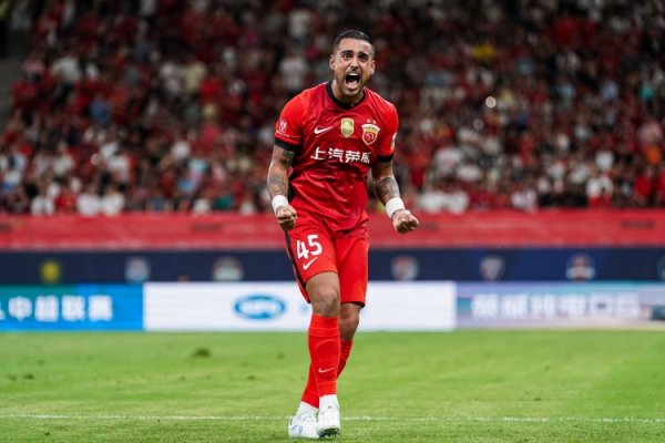 鲁媒谈中超争冠：本赛季第一名  之争注定惨烈，最后赢家需要一定运气