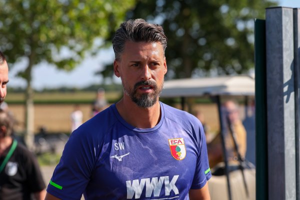 德媒评瓦格纳带奥格斯堡0-6大败  ：指导教练员风头盖过球队，想一步登天