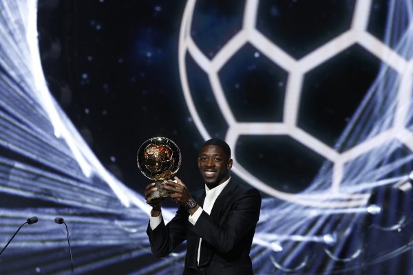 登贝莱：上赛季没和恩里克吵架，我不会只考虑自己不加入  防卫