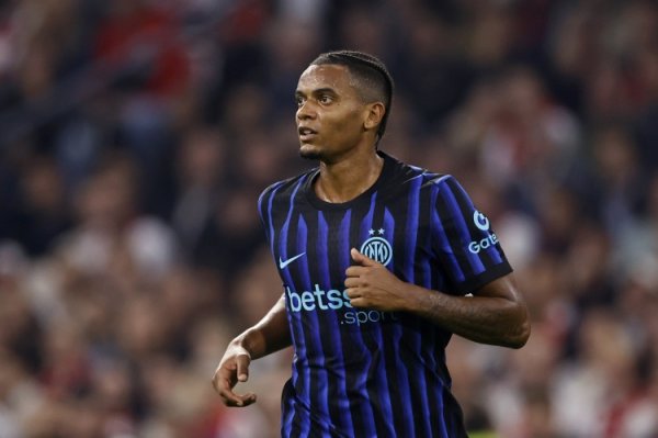 阿坎吉谈未来:我会继续在场上全力以赴,国米将决定是否留下我 阿坎吉谈未来:我会继续在场上全力以赴,国米将决定是否留下我