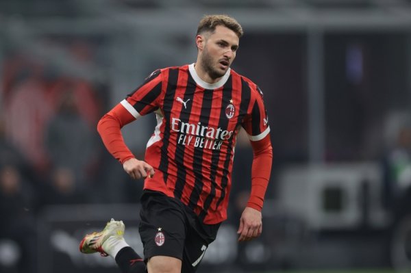 希门尼斯:前几个月我带伤踢比赛,但脚踝疼痛加剧将缺席一段时间 希门尼斯:前几个月我带伤踢比赛,但脚踝疼痛加剧将缺席一段时间