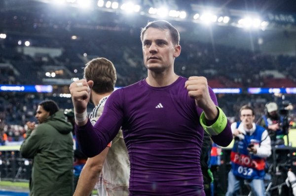 2100万不白拿！39岁诺伊尔8次扑救获最佳 巴黎轰25脚预期进球2.01