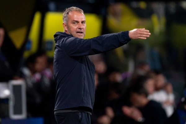 执教巴萨50场职业联赛  里程碑！弗里克胜率74%队史第二，制造240次越位违例