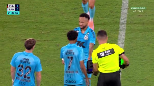 首发出战85分钟，巴媒：内马尔被换下时有些不满